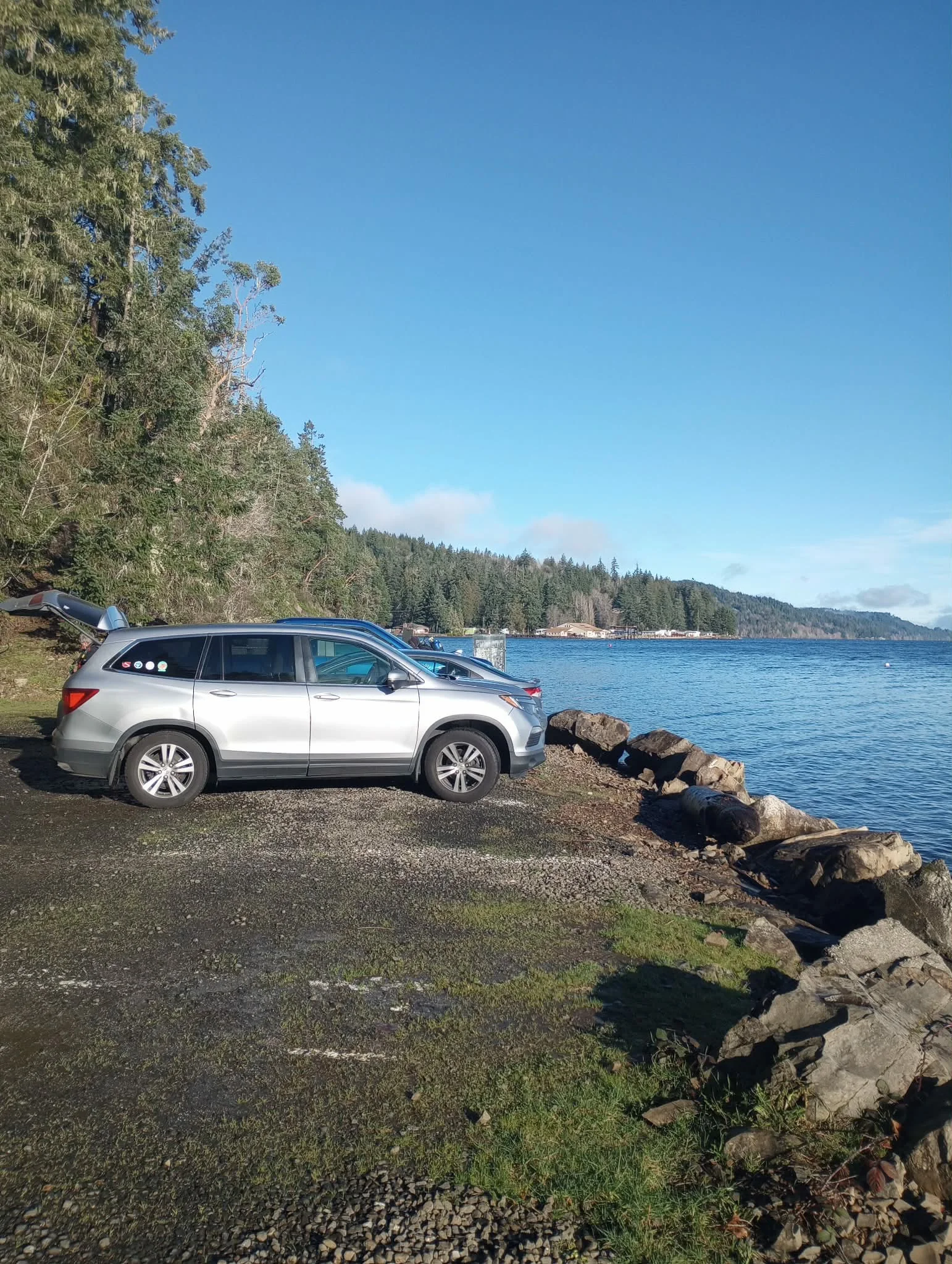 Parking lot at Sund Rock.